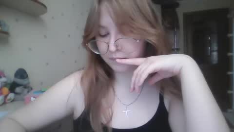 Veronica online show from 02-13-25, 01:37