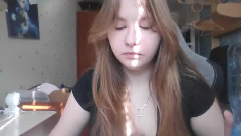 Veronica online show from 03-10-25, 08:37