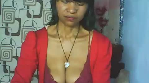 Snapshot of cute_moll chatting on 05-05-26, 02:36 murielle online show from 05-05-26, 02:36