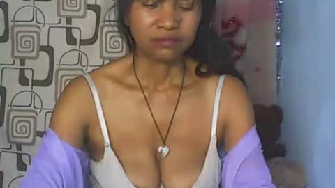Snapshot of cute_moll chatting on 05-10-26, 01:38 murielle online show from 05-10-26, 01:38