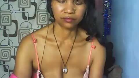 Snapshot of cute_moll chatting on 05-25-26, 06:47 murielle online show from 05-25-26, 06:47