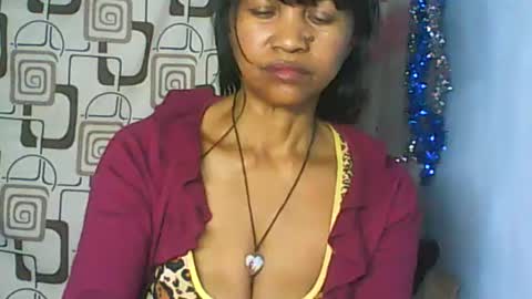 Snapshot of cute_moll chatting on 06-24-26, 06:40 murielle online show from 06-24-26, 06:40