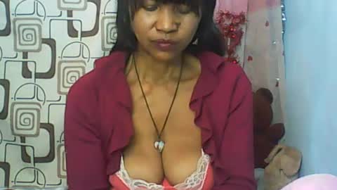 Snapshot of cute_moll chatting on 07-10-26, 08:40 murielle online show from 07-10-26, 08:40