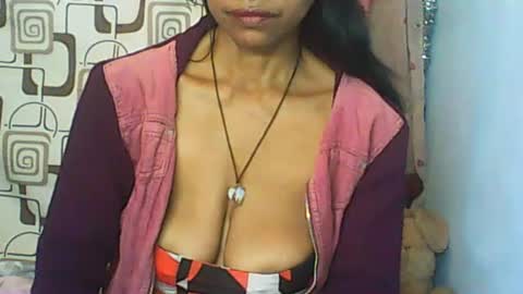 Snapshot of cute_moll chatting on 07-16-26, 08:20 murielle online show from 07-16-26, 08:20