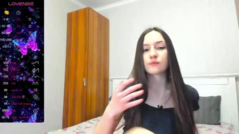 cute_nana2 online show from 04-22-26, 06:42