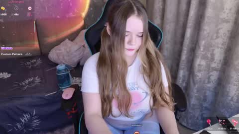 Snapshot of cute_pleasure chatting on 03-10-25, 06:45 Aleksandra online show from 03-10-25, 06:45