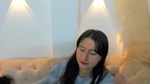 Snapshot of cute_rouss chatting on 12-03-24, 02:58 ROUSS online show from 12-03-24, 02:58