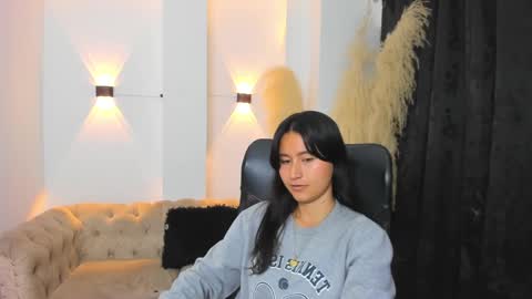 Snapshot of cute_rouss chatting on 12-14-24, 06:56 ROUSS online show from 12-14-24, 06:56
