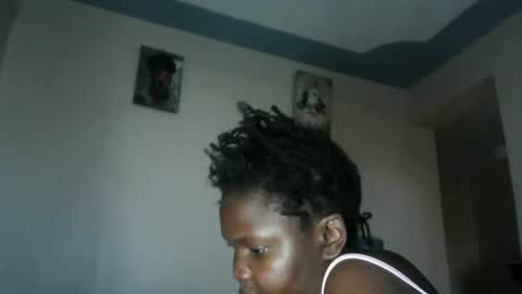 Snapshot of cute_roxie chatting on 11-03-25, 02:29 cute_roxie online show from 11-03-25, 02:29