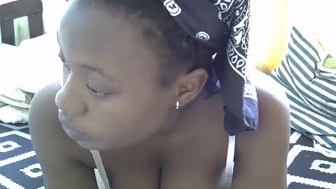 Snapshot of cute_savanna chatting on 12-21-24, 09:44 cute_savanna online show from 12-21-24, 09:44