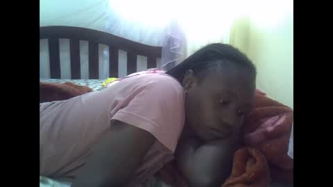 Snapshot of cute_savanna chatting on 09-27-25, 08:30 cute_savanna online show from 09-27-25, 08:30