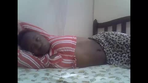 Snapshot of cute_savanna chatting on 10-08-25, 05:05 cute_savanna online show from 10-08-25, 05:05