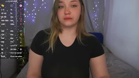 Snapshot of cute_sharloti chatting on 05-25-26, 05:52 Sasha online show from 05-25-26, 05:52