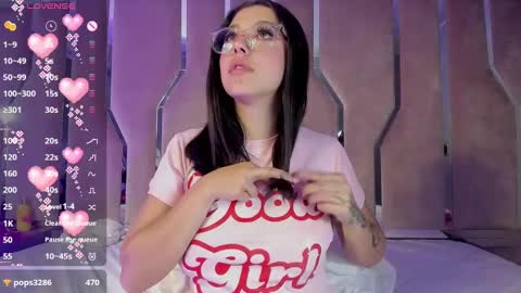 Snapshot of cute_stoone chatting on 02-27-25, 08:50 SOLEI online show from 02-27-25, 08:50