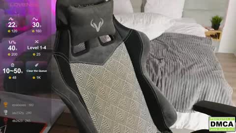 Thomas -  online show from 03-12-25, 01:36