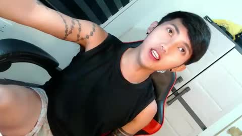 Snapshot of cuteasiancock98 chatting on 04-28-26, 02:49 Steph online show from 04-28-26, 02:49