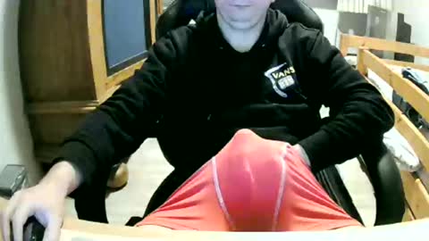 Snapshot of cuteboy090 chatting on 11-29-25, 10:13 Cuteboy090 online show from 11-29-25, 10:13