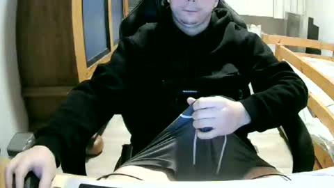 Snapshot of cuteboy090 chatting on 02-18-26, 11:01 Cuteboy090 online show from 02-18-26, 11:01