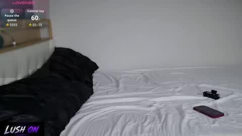 Snapshot of cutecouplereal chatting on 05-27-26, 09:12 Cute Couple Real online show from 05-27-26, 09:12