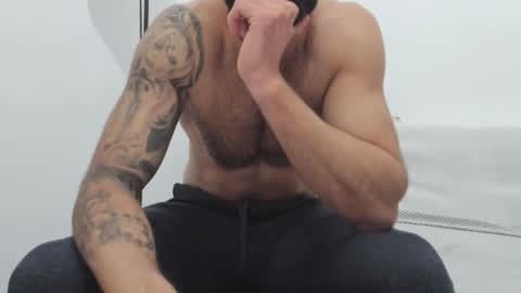 Snapshot of cuteeboy chatting on 02-17-25, 06:26 cuteeboy online show from 02-17-25, 06:26