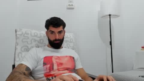 cuteeboy online show from 11-27-25, 07:43