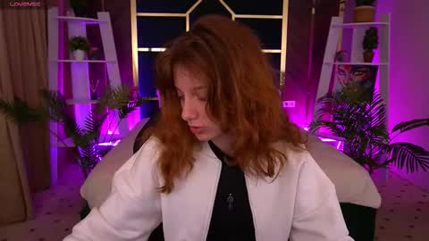 Foxy online show from 10-21-25, 07:20