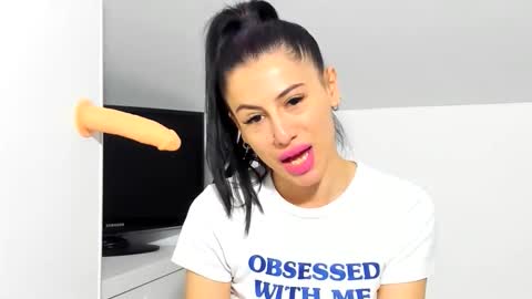 cuteeliza1 online show from 11-26-25, 06:36