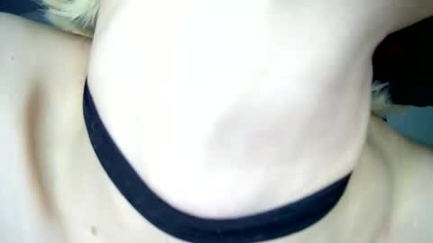Snapshot of cutefemme chatting on 05-14-26, 04:08 Bella online show from 05-14-26, 04:08