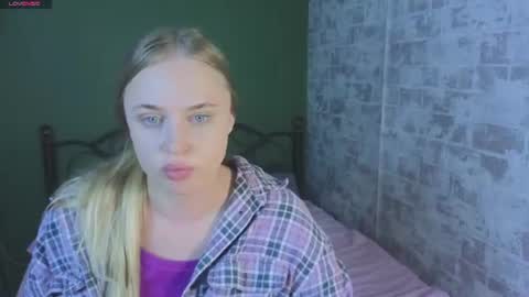 Snapshot of cutefever chatting on 07-20-26, 12:36 Amyy online show from 07-20-26, 12:36