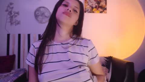 Snapshot of cutehaome chatting on 12-15-25, 01:10 haome online show from 12-15-25, 01:10