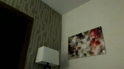 Snapshot of cutehungboi chatting on 12-22-25, 04:09 cutehungboi online show from 12-22-25, 04:09