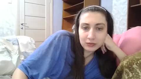 cutekattie online show from 11-22-25, 06:01