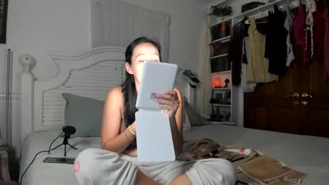 Cutelittlemama0418 Lola online show from 09-11-25, 10:48