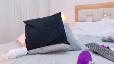 Snapshot of cutemelodyx chatting on 05-30-26, 07:11 cutemelodyx online show from 05-30-26, 07:11