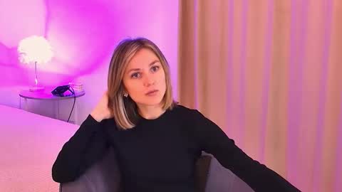 cutemirage online show from 10-20-25, 02:39