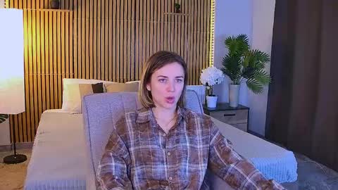 cutemirage online show from 04-18-26, 02:32