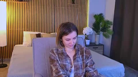 cutemirage online show from 04-18-26, 07:07