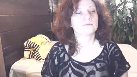 Snapshot of cutemoan chatting on 01-24-25, 10:19 Rita online show from 01-24-25, 10:19