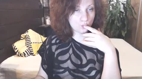 Snapshot of cutemoan chatting on 01-31-25, 10:31 Rita online show from 01-31-25, 10:31