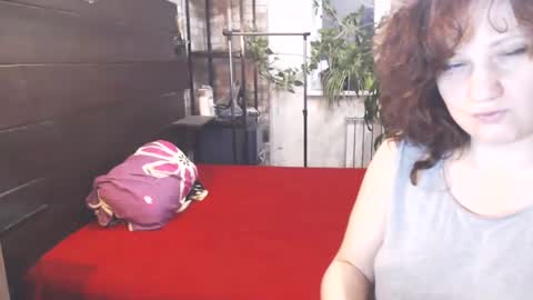 Snapshot of cutemoan chatting on 03-06-25, 10:26 Rita online show from 03-06-25, 10:26