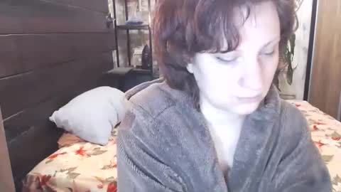 Snapshot of cutemoan chatting on 05-01-26, 09:52 Rita online show from 05-01-26, 09:52