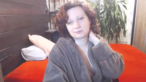 Snapshot of cutemoan chatting on 05-02-26, 09:42 Rita online show from 05-02-26, 09:42