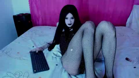 Natalie online show from 09-10-25, 10:43