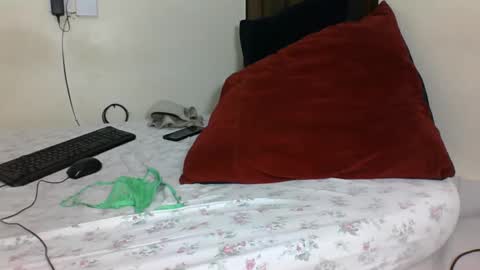 Snapshot of cutesexyblackass chatting on 03-08-25, 01:28 Nelly online show from 03-08-25, 01:28