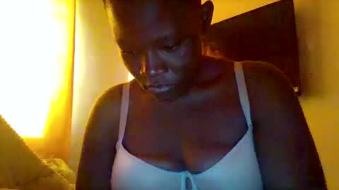 Snapshot of cutesexyblackass chatting on 09-30-25, 11:04 Nelly online show from 09-30-25, 11:04