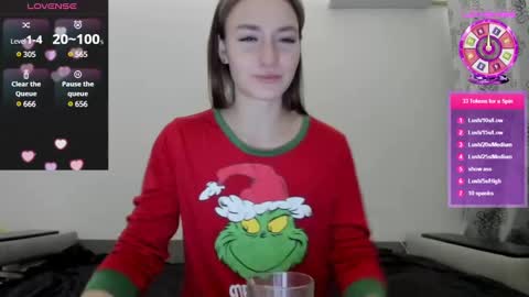 Snapshot of cutestdemon chatting on 12-25-24, 03:40 Im saving up to fix my favorite car online show from 12-25-24, 03:40