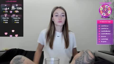 Snapshot of cutestdemon chatting on 12-28-24, 02:33 Im saving up to fix my favorite car online show from 12-28-24, 02:33