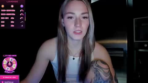 Snapshot of cutestdemon chatting on 11-25-25, 07:52 Im saving up to fix my favorite car online show from 11-25-25, 07:52