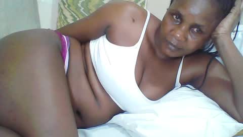 Snapshot of cutetinah chatting on 06-21-26, 12:02 TAMARA online show from 06-21-26, 12:02