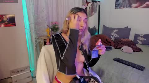 Snapshot of cuteweed420 chatting on 05-27-26, 11:13 cuteweed420 online show from 05-27-26, 11:13